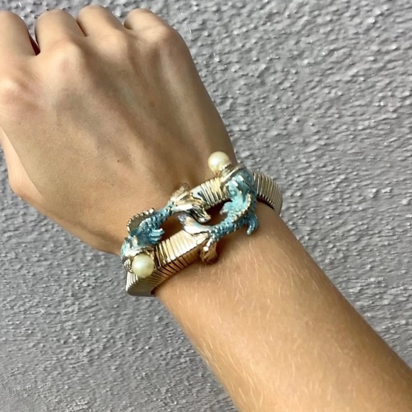 Unique Vintage Mid Century Wrap Fish Bracelet - Picture 1 of 4
